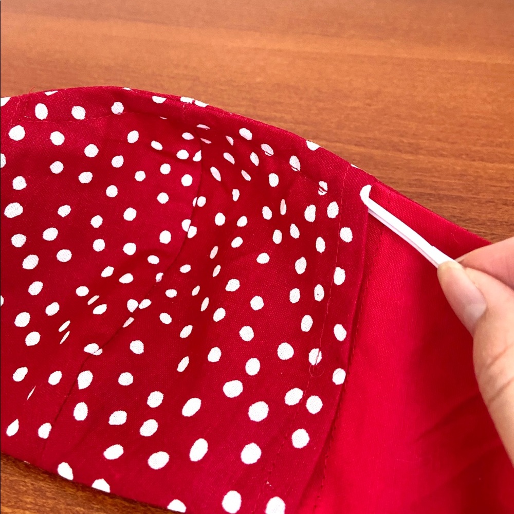 Cute Red Polkadot Cloth Facemask - Picture 5 of 6